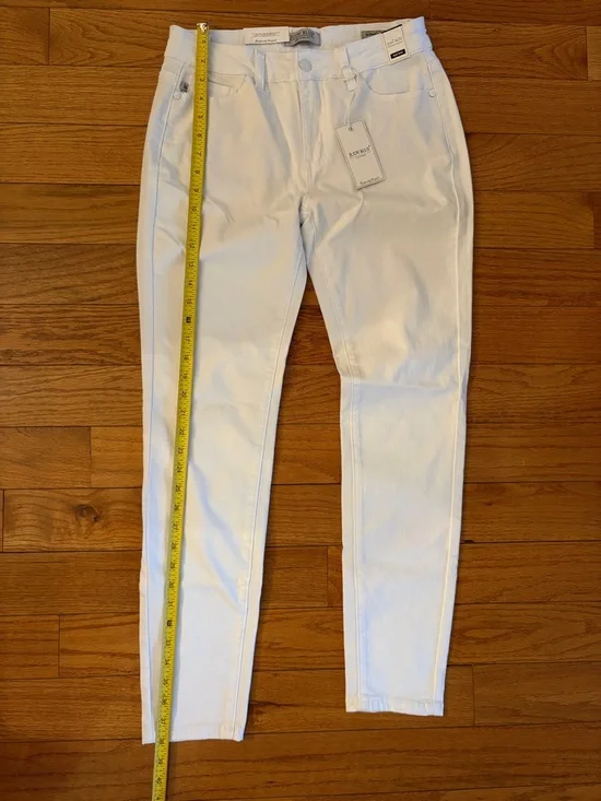 NWT Judy Blue White Jeans - Mid Rise Skinny Fit - Picture 4 of 9
